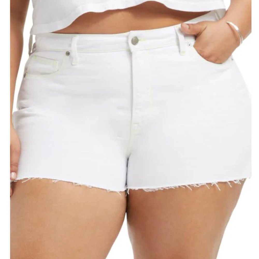NWT Good American High Rise '90s Twill White Denim Short Size 14